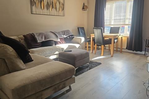 4 bedroom terraced house to rent, Burghley Way, Chelmsford