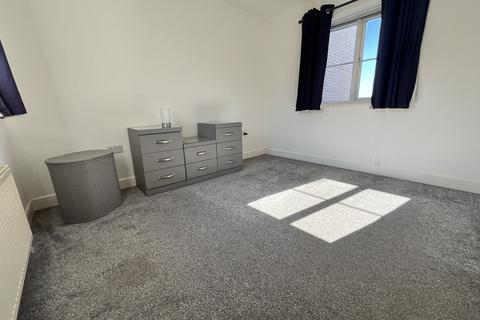 4 bedroom terraced house to rent, Burghley Way, Chelmsford