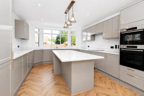 4 bedroom semi-detached house for sale, Hillcroome Road, Sutton SM2