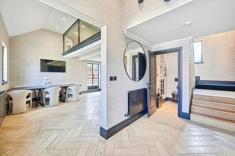 4 bedroom mews for sale, Hill Hall, Epping CM16
