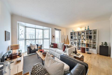 3 bedroom house to rent, Princes Court, Greenland Passage, Surrey Docks, SE16