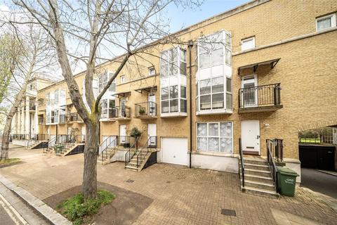3 bedroom house to rent, Princes Court, Greenland Passage, Surrey Docks, SE16