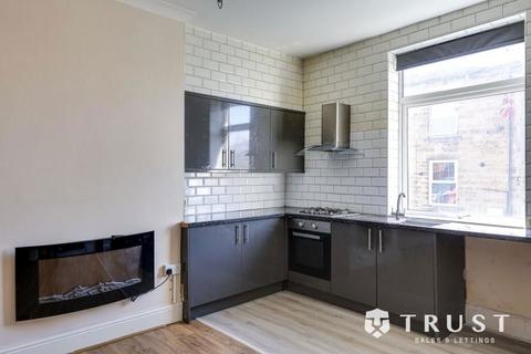 2 bedroom terraced house for sale, Commercial Street, Heckmondwike, West Yorkshire, WF16 9JN
