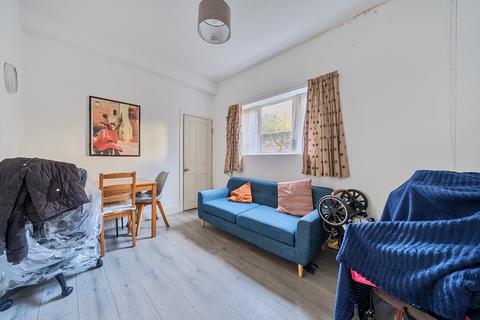 4 bedroom end of terrace house for sale, Harold Road, Hampshire PO4