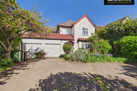 4 bedroom detached house for sale, Southgate Road, Potters Bar