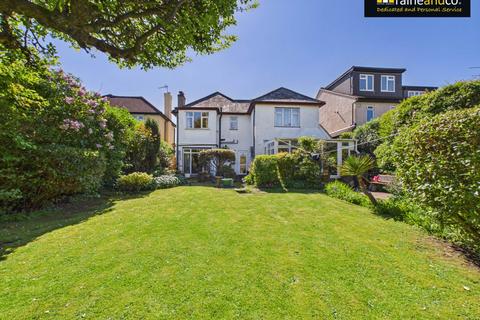4 bedroom detached house for sale, Southgate Road, Potters Bar
