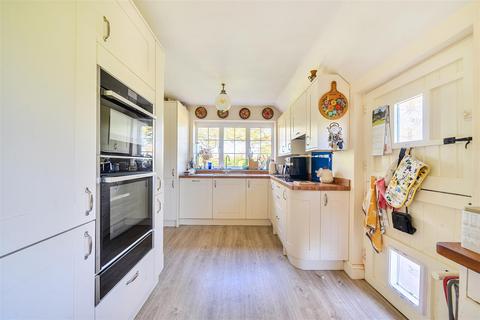 3 bedroom cottage for sale, Petworth Road, Haslemere