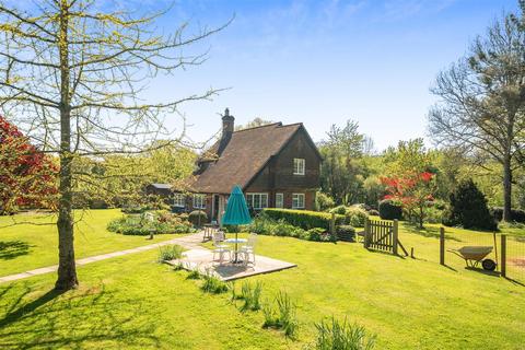 3 bedroom cottage for sale, Petworth Road, Haslemere