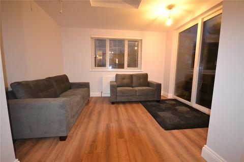 3 bedroom apartment to rent, Olive Road, London, NW2