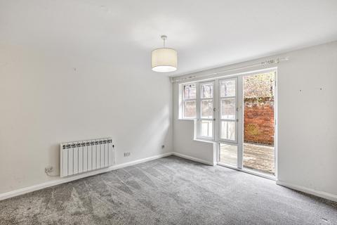 Garden Terrace, Pimlico, London