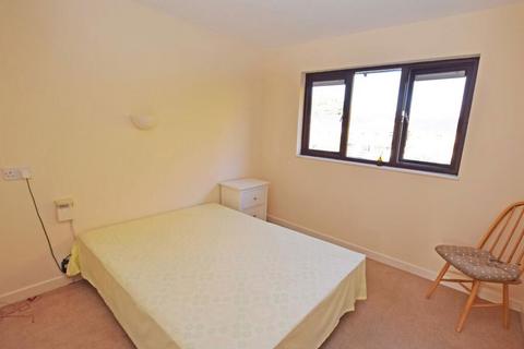 1 bedroom retirement property for sale, Adams Way, Alton, Hampshire, GU34 2UY