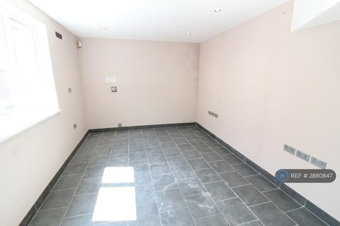 2 bedroom detached house to rent, Mansfield Road, Daybrook, Nottingham, NG5