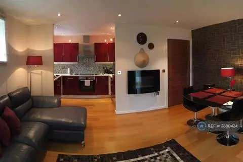2 bedroom flat to rent - Radharc 4