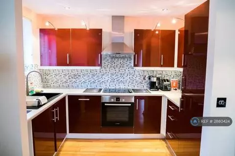 2 bedroom flat to rent - Radharc 5