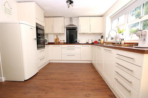 5 bedroom detached house for sale, Quintonside, Grange Park