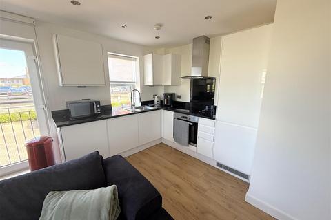 2 bedroom apartment for sale, Crescent House, Woodside Park, Rugby