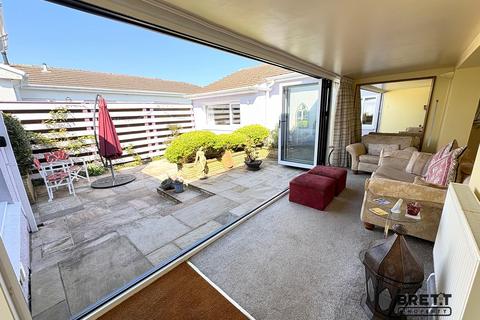 3 bedroom detached bungalow for sale, Ruther Park, Haverfordwest, Pembrokeshire. SA61 1DH