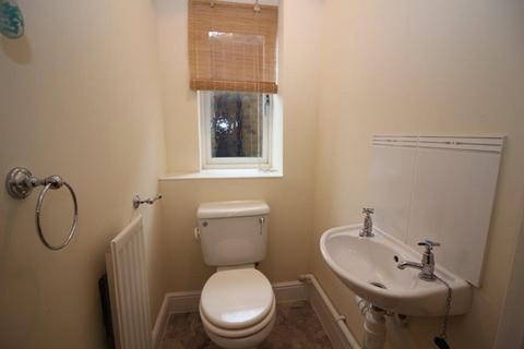 2 bedroom duplex to rent, MEDBOURNE - A prime 2 double bed duplex style apartment