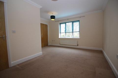 2 bedroom duplex to rent, MEDBOURNE - A prime 2 double bed duplex style apartment