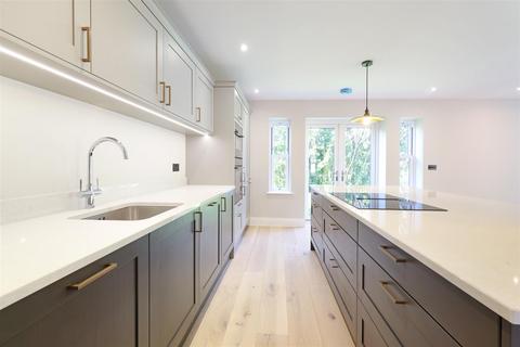 undefined, PADDOCK GROVE, EFFINGHAM, KT24