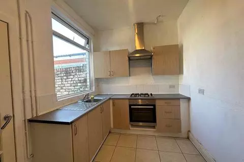 2 bedroom terraced house for sale - View 5