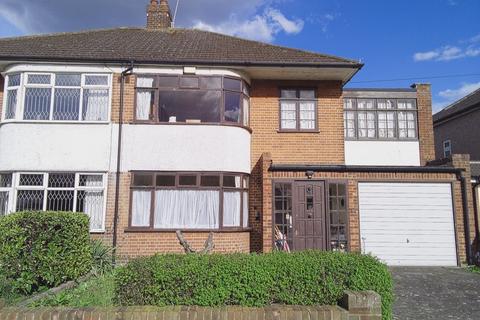 The Grove, Upminster, RM14