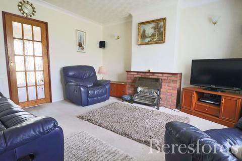 3 bedroom semi-detached house for sale, Thames Avenue, Chelmsford, CM1