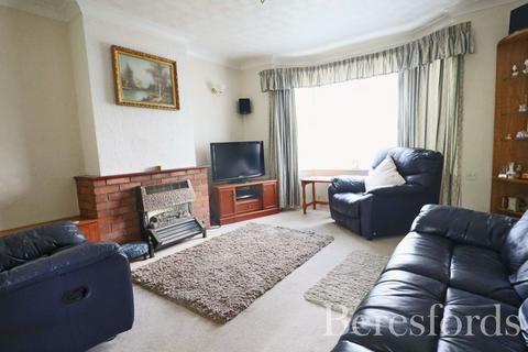 3 bedroom semi-detached house for sale, Thames Avenue, Chelmsford, CM1