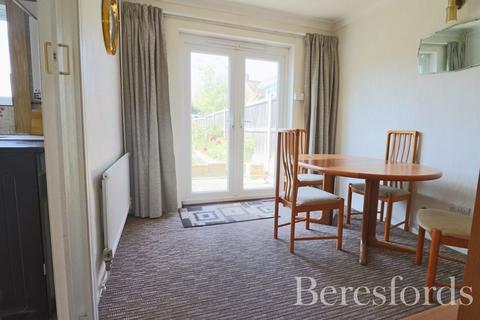 3 bedroom semi-detached house for sale, Thames Avenue, Chelmsford, CM1