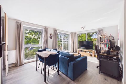 1 bedroom flat for sale, Coombe Way, Farnborough, Hampshire, GU14