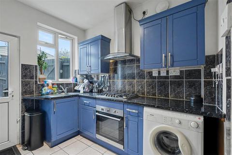3 bedroom semi-detached house for sale, Perry Road, Nottingham
