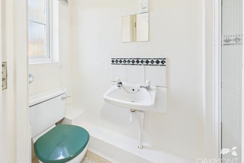 4 bedroom end of terrace house to rent, Pearcy Close, Harold Hill, Romford