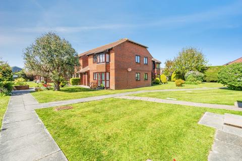 1 bedroom flat for sale, Priestley Way, Bognor Regis, West Sussex, PO22