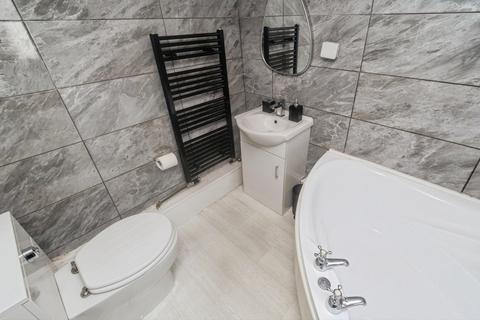 2 bedroom terraced house for sale, Gipsy Lane, Willenhall, West Midlands, WV13