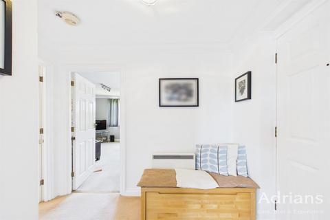 1 bedroom flat for sale, Oasis Court, Chelmsford CM2 6JU