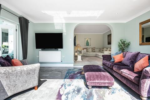4 bedroom semi-detached house for sale, Hawkshead Lane ,North Mymms, AL9