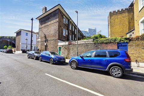 1 bedroom ground floor flat for sale, Southolm Street, BATTERSEA