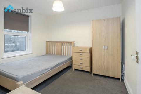 2 bedroom flat for sale, Portland Road, London SE25