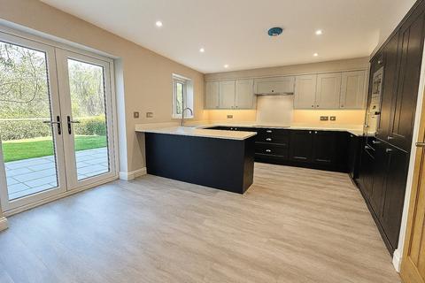 4 bedroom semi-detached house for sale, Low River Fold, Off Raglan Street, Keighley, BD22