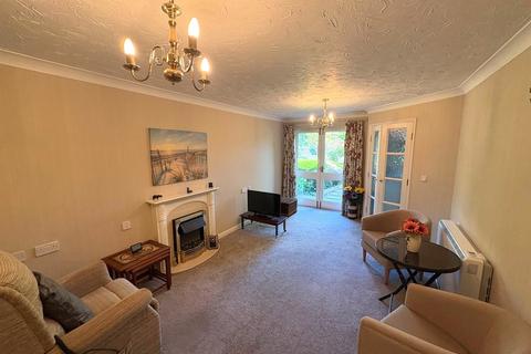 1 bedroom apartment for sale, Georgian Court, Spalding