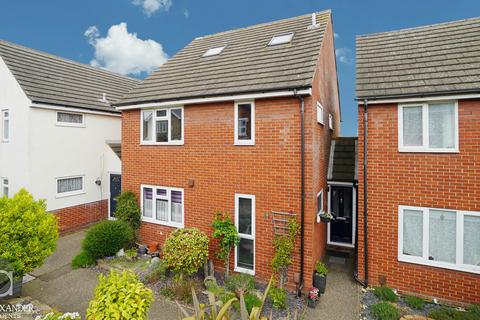 Link detached house - Halstead Road, Lexden, Colchester