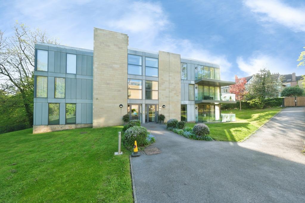 2 bedroom flat for sale