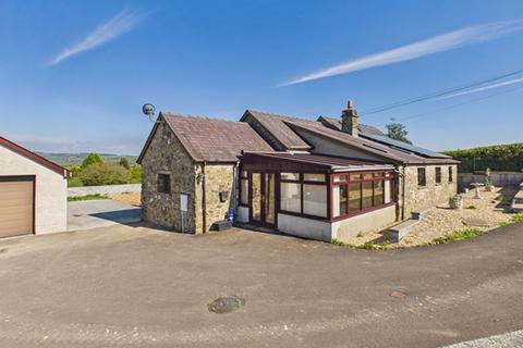 4 bedroom detached house to rent, Llanpumsaint, Carmarthen