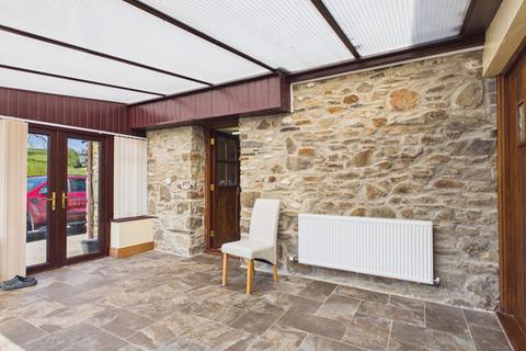4 bedroom detached house to rent, Llanpumsaint, Carmarthen