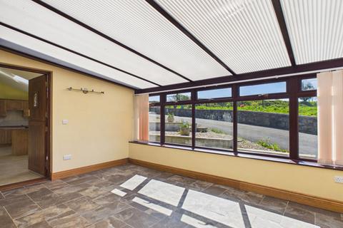 4 bedroom detached house to rent, Llanpumsaint, Carmarthen
