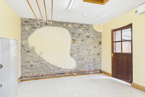 4 bedroom detached house to rent, Llanpumsaint, Carmarthen