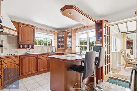 4 bedroom chalet for sale, Beaumont Road, New Costessey, Norwich