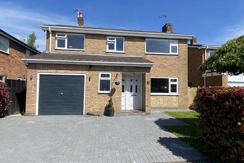 4 bedroom detached house for sale, Beechwood Drive, Wincham, CW9 6EY