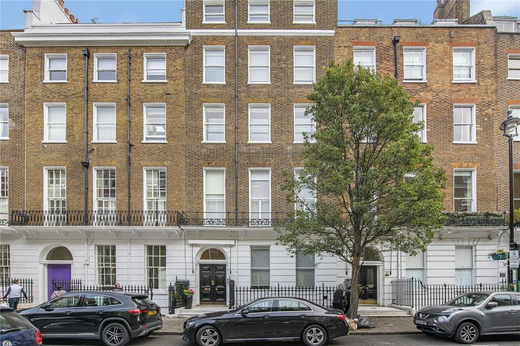 Apartment in London - More