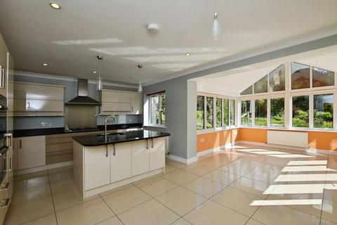 4 bedroom detached house for sale, Church Road, Laverstock                       *VIDEO TOUR*
